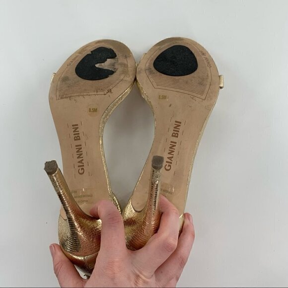 Gianni Bini heels size 8.5 gold metallic leather t-strap stilettos holiday party - Picture 7 of 14
